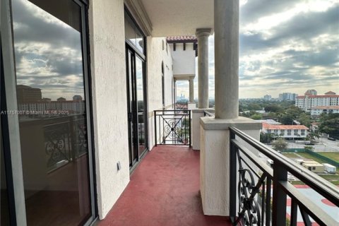 Condo in Coral Gables, Florida, 2 bedrooms  № 1714353 - photo 18