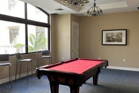Condo in Coral Gables, Florida, 2 bedrooms  № 1714353 - photo 23