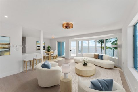 House in Key Largo, Florida 5 bedrooms, 222.97 sq.m. № 2430103 - photo 19