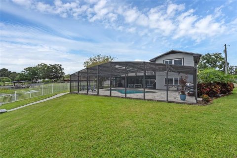 House in Belle Isle, Florida 4 bedrooms, 298.77 sq.m. № 1902392 - photo 17