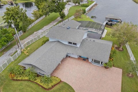 House in Belle Isle, Florida 4 bedrooms, 298.77 sq.m. № 1902392 - photo 26