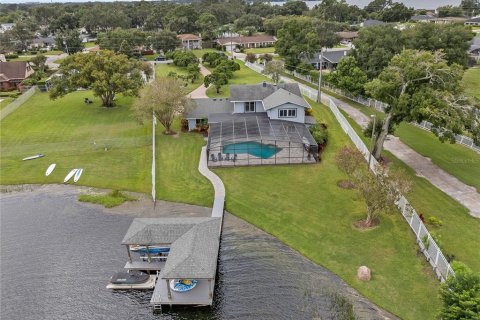 House in Belle Isle, Florida 4 bedrooms, 298.77 sq.m. № 1902392 - photo 25
