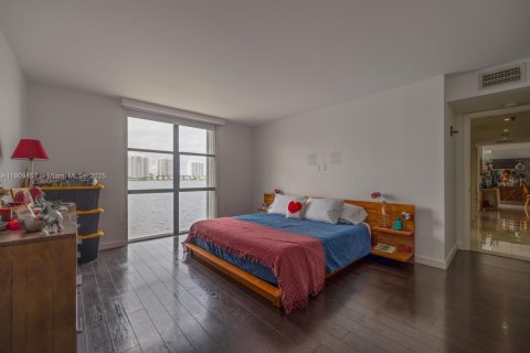 Condominio en venta en Sunny Isles Beach, Florida, 2 dormitorios, 122.63 m2 № 1965166 - foto 8