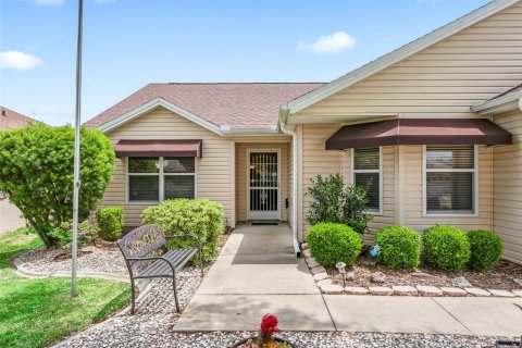 Villa ou maison à The Villages, Floride 3 chambres, 135.36 m2 № 2375742