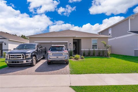 House in Clermont, Florida 4 bedrooms, 161.37 sq.m. № 2102855 - photo 3