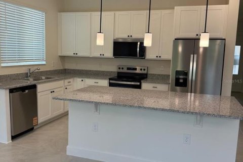 House in Clermont, Florida 4 bedrooms, 161.37 sq.m. № 2102855 - photo 7