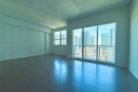 Condo in Miami, Florida, 1 bedroom  № 1713376 - photo 5