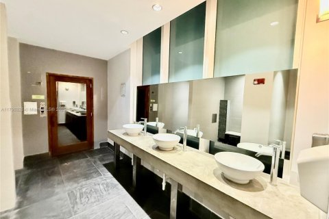 Condominio en venta en Miami, Florida, 1 dormitorio, 60.48 m2 № 1713376 - foto 30