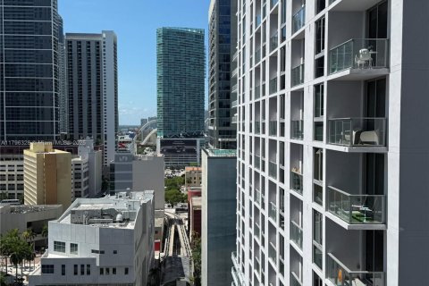 Condo in Miami, Florida, 1 bedroom  № 1713376 - photo 19