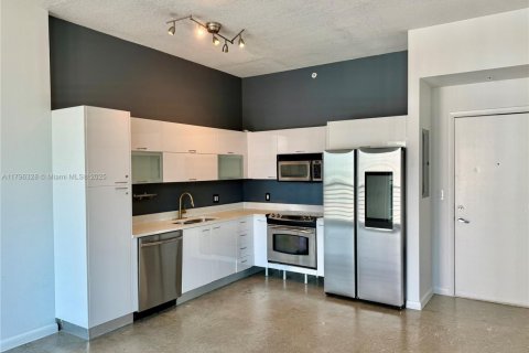 Condo in Miami, Florida, 1 bedroom  № 1713376 - photo 20