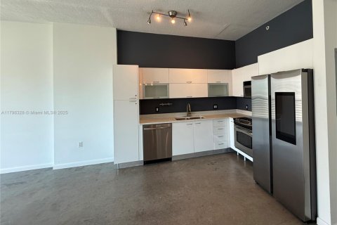Condo in Miami, Florida, 1 bedroom  № 1713376 - photo 22