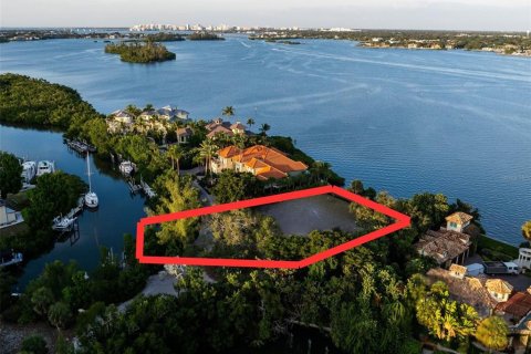 House in Sarasota, Florida 5 bedrooms, 564.75 sq.m. № 2125399 - photo 10