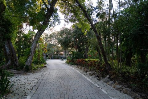 House in Sarasota, Florida 5 bedrooms, 564.75 sq.m. № 2125399 - photo 24
