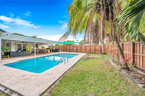 Villa ou maison à louer à Palmetto Bay, Floride: 4 chambres, 216 m2 № 2008857 - photo 22
