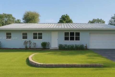 Villa ou maison à vendre à Miami, Floride: 3 chambres, 295.34 m2 № 1976851 - photo 1