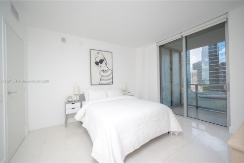Condo in Miami, Florida, 1 bedroom  № 1933773 - photo 12