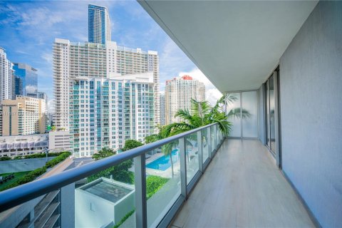 Condo in Miami, Florida, 1 bedroom  № 1933773 - photo 24