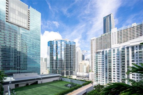 Condo in Miami, Florida, 1 bedroom  № 1933773 - photo 21