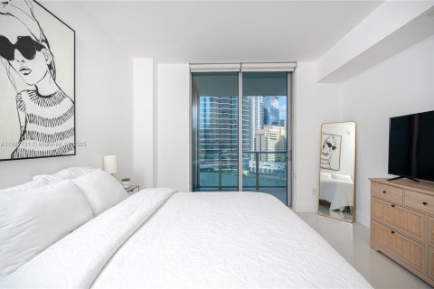 Condo in Miami, Florida, 1 bedroom  № 1933773 - photo 11