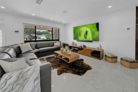 House in Cooper City, Florida 4 bedrooms, 168.52 sq.m. № 1752102 - photo 17