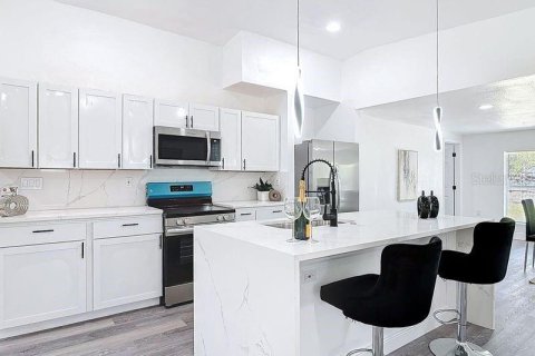 Villa ou maison à vendre à DeLand, Floride: 4 chambres, 183.95 m2 № 1550546 - photo 13