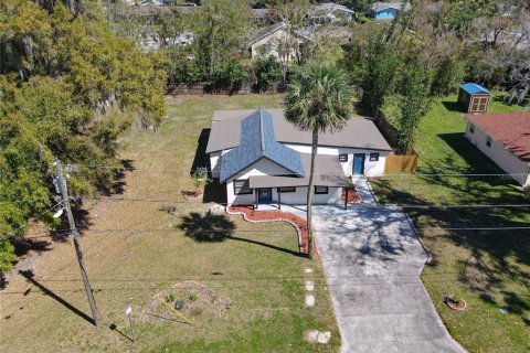 Villa ou maison à vendre à DeLand, Floride: 4 chambres, 183.95 m2 № 1550546 - photo 4