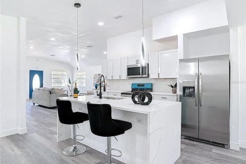 Villa ou maison à vendre à DeLand, Floride: 4 chambres, 183.95 m2 № 1550546 - photo 18