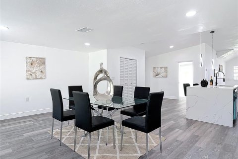 Villa ou maison à vendre à DeLand, Floride: 4 chambres, 183.95 m2 № 1550546 - photo 25