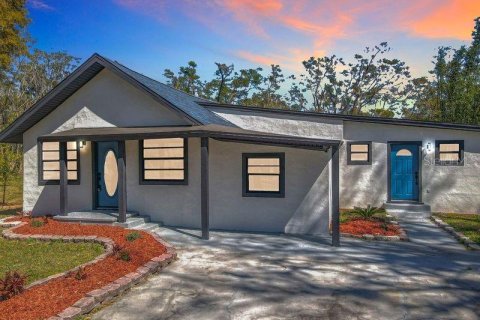 Villa ou maison à vendre à DeLand, Floride: 4 chambres, 183.95 m2 № 1550546 - photo 2