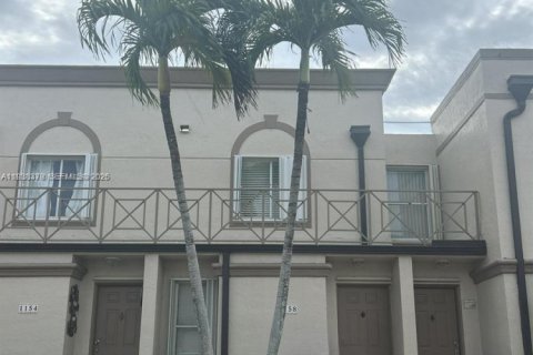 Touwnhouse à louer à Miami, Floride: 2 chambres, 104.98 m2 № 1995998 - photo 7