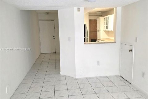 Touwnhouse à louer à Miami, Floride: 2 chambres, 104.98 m2 № 1995998 - photo 15