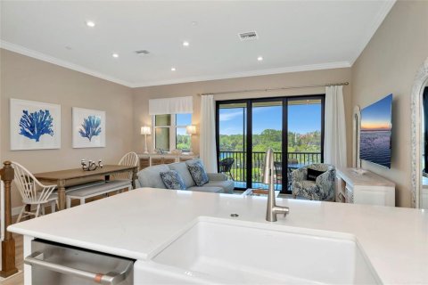 Townhouse in Sarasota, Florida 4 bedrooms, 162.11 sq.m. № 2322917 - photo 15