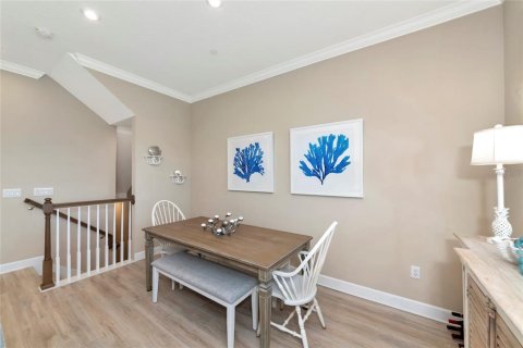 Townhouse in Sarasota, Florida 4 bedrooms, 162.11 sq.m. № 2322917 - photo 11