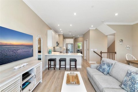 Townhouse in Sarasota, Florida 4 bedrooms, 162.11 sq.m. № 2322917 - photo 12