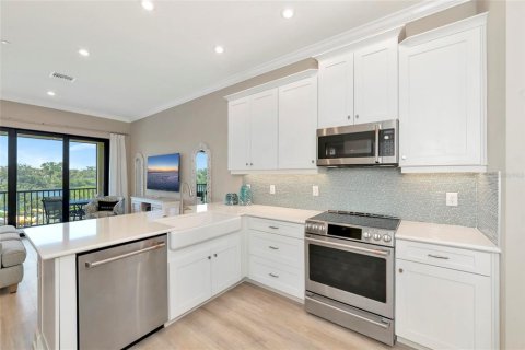Townhouse in Sarasota, Florida 4 bedrooms, 162.11 sq.m. № 2322917 - photo 17