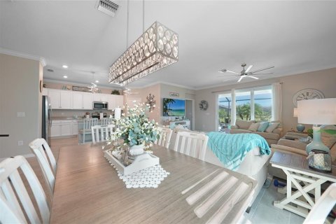 Casa en venta en Port Charlotte, Florida, 4 dormitorios, 188.31 m2 № 1900000 - foto 15