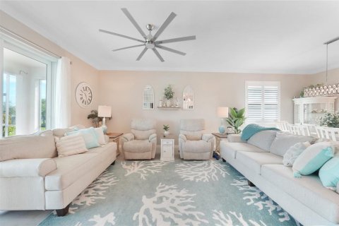 Casa en venta en Port Charlotte, Florida, 4 dormitorios, 188.31 m2 № 1900000 - foto 14