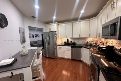 Condo in Coconut Creek, Florida, 3 bedrooms  № 2081508 - photo 8