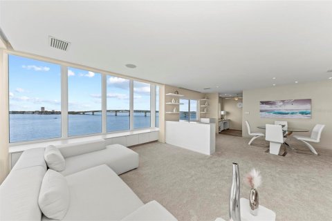 Copropriété à louer à Sarasota, Floride: 2 chambres, 149.76 m2 № 2165971 - photo 15