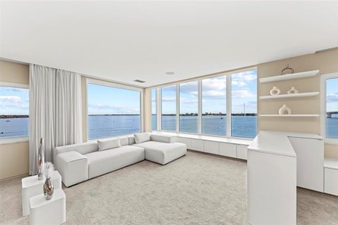 Copropriété à louer à Sarasota, Floride: 2 chambres, 149.76 m2 № 2165971 - photo 9