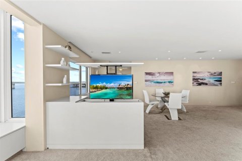 Copropriété à louer à Sarasota, Floride: 2 chambres, 149.76 m2 № 2165971 - photo 18