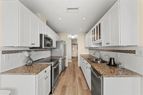 Copropriété à louer à Sarasota, Floride: 2 chambres, 149.76 m2 № 2165971 - photo 22