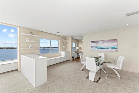 Copropriété à louer à Sarasota, Floride: 2 chambres, 149.76 m2 № 2165971 - photo 11