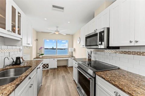 Copropriété à louer à Sarasota, Floride: 2 chambres, 149.76 m2 № 2165971 - photo 24