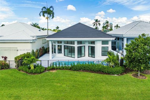 House in Palm Beach Gardens, Florida 3 bedrooms, 235.97 sq.m. № 1891445 - photo 21