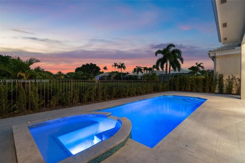 House in Palm Beach Gardens, Florida 3 bedrooms, 235.97 sq.m. № 1891445 - photo 26