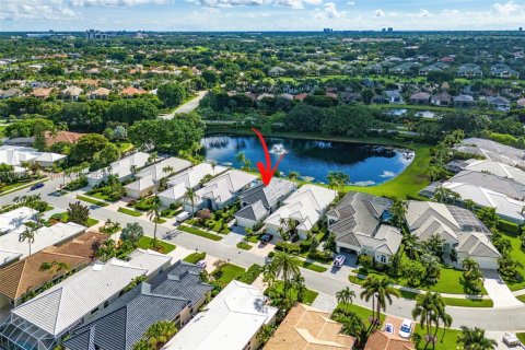 House in Palm Beach Gardens, Florida 3 bedrooms, 235.97 sq.m. № 1891445 - photo 22