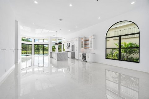 House in Palm Beach Gardens, Florida 3 bedrooms, 235.97 sq.m. № 1891445 - photo 5