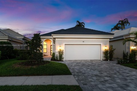 House in Palm Beach Gardens, Florida 3 bedrooms, 235.97 sq.m. № 1891445 - photo 24
