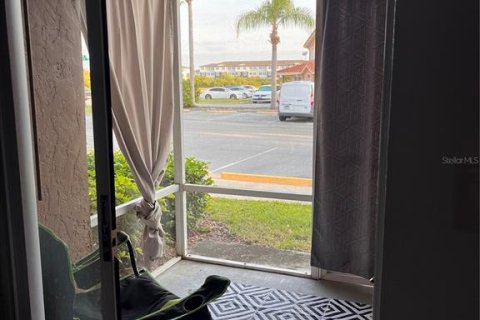 Copropriété à vendre à Winter Haven, Floride: 2 chambres, 86.4 m2 № 2097636 - photo 4